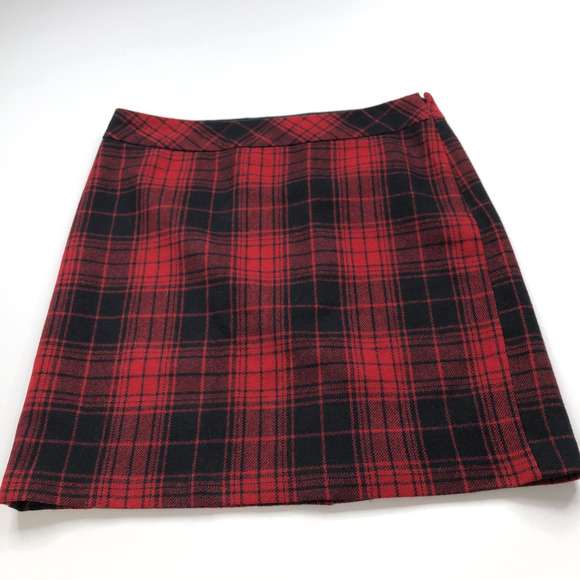 Eddie Bauer Dresses & Skirts - Eddie Bauer 14 (Fits 36In) Wool Blend Zip Plaid Mini Skirt Black Red MINT